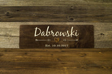 Załaduj obraz do przeglądarki galerii, Family Name Sign, Established Sign