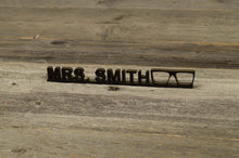 Załaduj obraz do przeglądarki galerii, Personalised Wooden Desk Name Plate. Teacher Gift. Custom last name plate. Graduation.