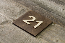 Załaduj obraz do przeglądarki galerii, Door Number Wooden Sign