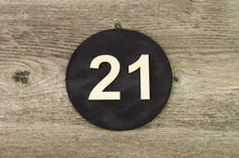Załaduj obraz do przeglądarki galerii, Door Number Wooden Sign