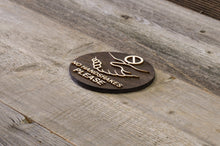 Załaduj obraz do przeglądarki galerii, No Handshakes Please