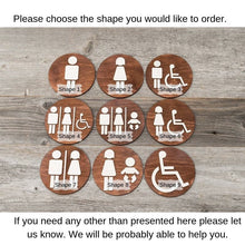 Załaduj obraz do przeglądarki galerii, Round Toilet Door Sign. Wooden Rustic Restroom Signs Set.
