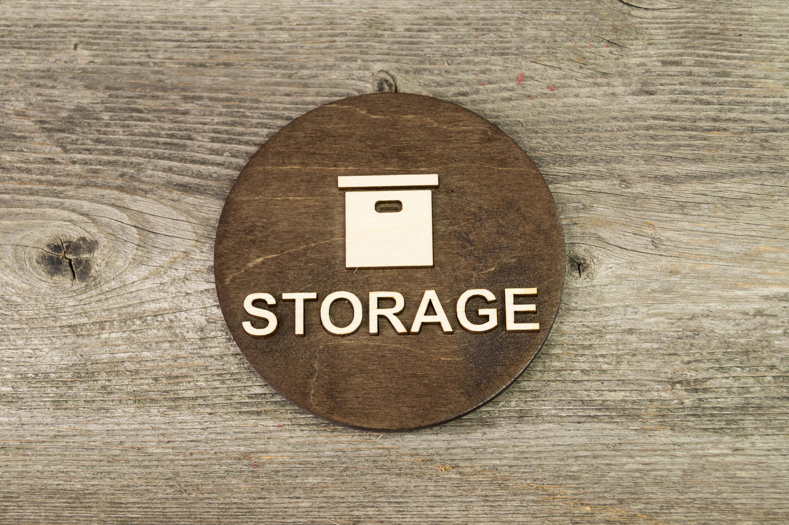 Storage room sign – woodendoorsign.com by Etch.pl