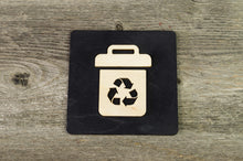 Załaduj obraz do przeglądarki galerii, Trash Bin with recycling symbol
